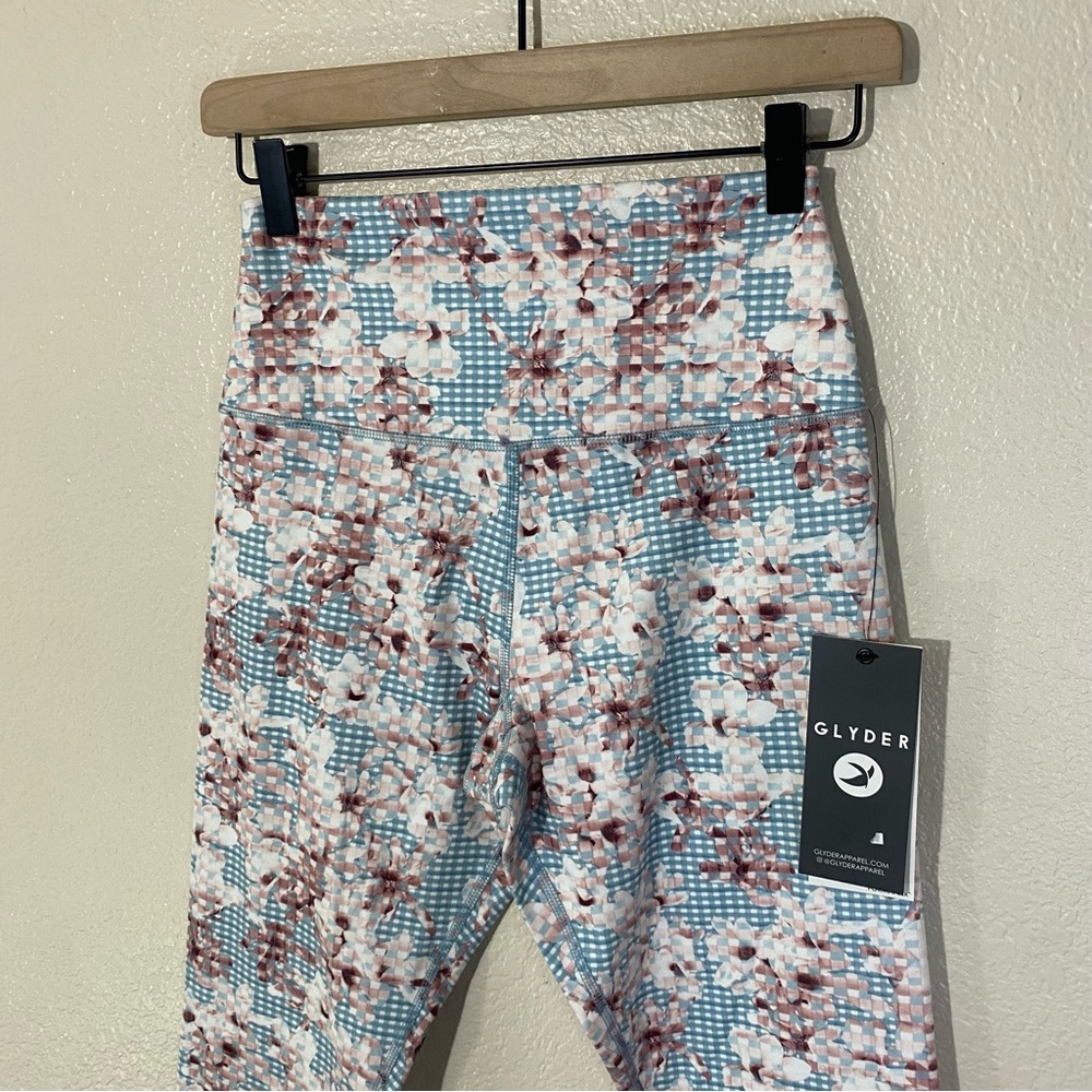 Glyder NWT Leggings in FLORAL PLAID, Size Small - Picture 2 of 8